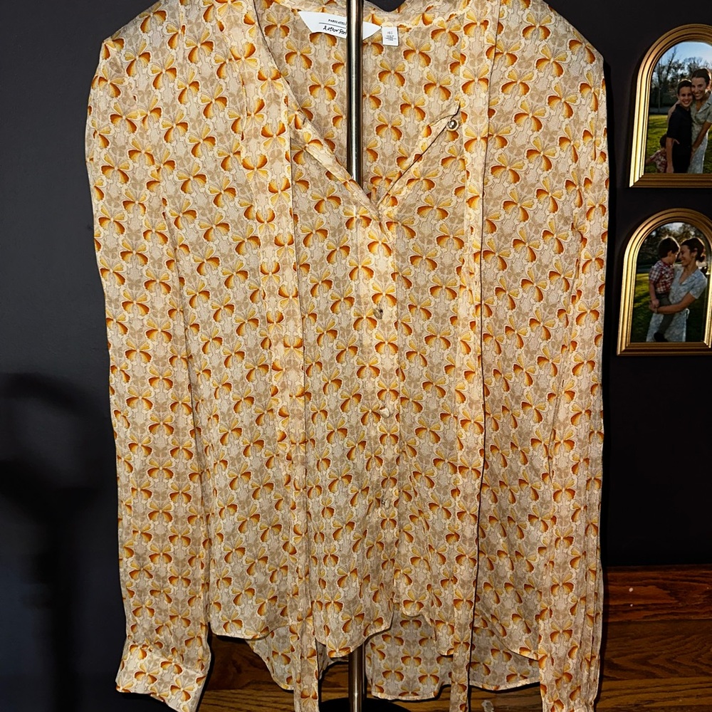 Anthropology: Paris Alterier “& other stories” Yellow Floral TieButtonDownBlouse
